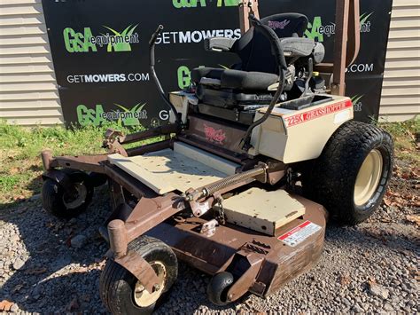 61IN GRASSHOPPER 225K COMMERCIAL ZERO TURN WITH 25HP 69 A MONTH