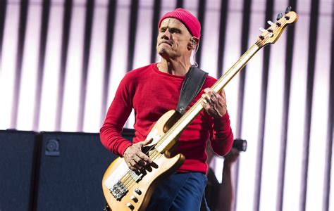 Red Hot Chili Peppers Live Review Veteran Rockers Keep It Weird