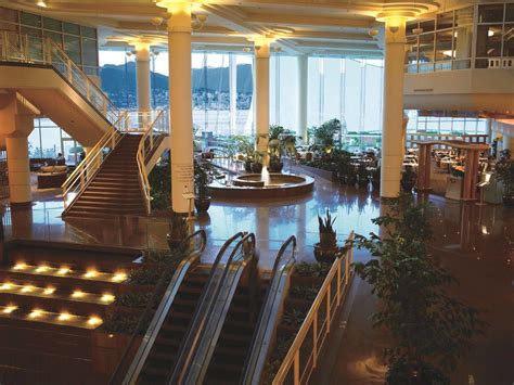 PAN PACIFIC VANCOUVER | Heated Pool & Spa | Discover Your Perfect Retreat!
