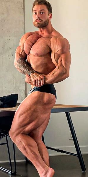 2019 Chris Bumstead Canada 2 February 1995 Height 6 Foot 1 185