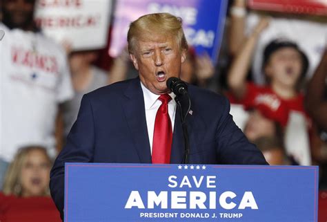 Trump será juzgado en mayo de 2024 en plena campaña