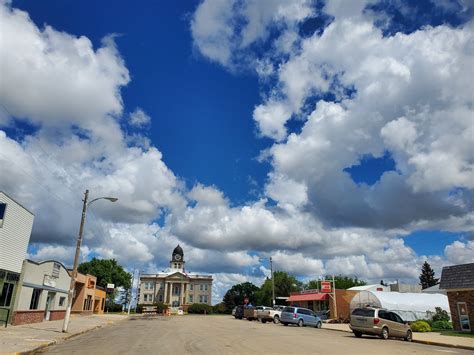 View up mainstreet with the courthouse at the end