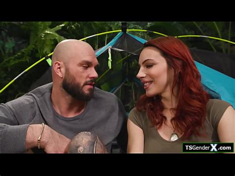 Te follarías a la damisela trans tetona en apuros Ariel Demure XVIDEOS