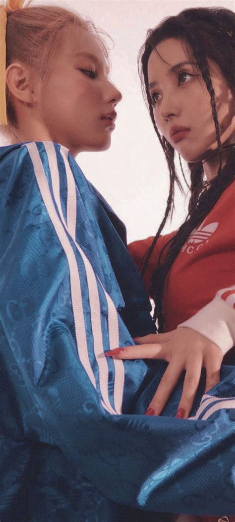 ˑ⇁𝟸𝑦𝑒𝑜𝑛 𝒘𝒂𝒍𝒍𝒑𝒂𝒑𝒆𝒓 ࣲ܅ ﹫𝘨𝘪𝘣𝘢𝘯𝘨𝘱𝘪𝘯𝘬 | Cover wallpaper, G i dle, Favorite ...