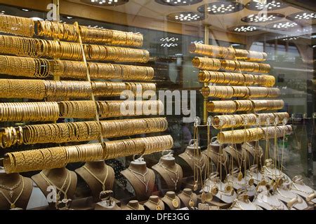 Pantalla de fabricación de joyas en el interior del Gran Bazar