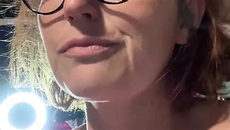 Deutsche Milf Zeigt Ihre Rosette Nahaufnahme Xhamster