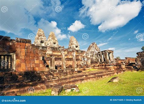 Templo Antigo Do Khmer No Complexo De Angkor Wat Imagem De Stock