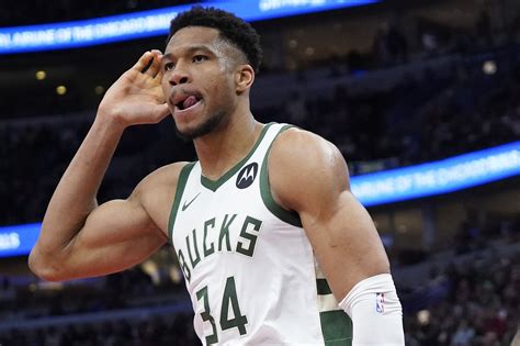 Giannis Antetokounmpo 46 Points Lifts Bucks Over Bulls Reuters