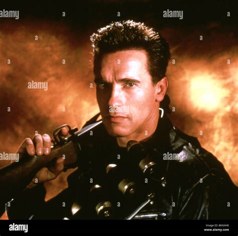 TERMINATOR 2: JUDGEMENT DAY (1991) ARNOLD SCHWARZENEGGER TR2 100 Stock ...