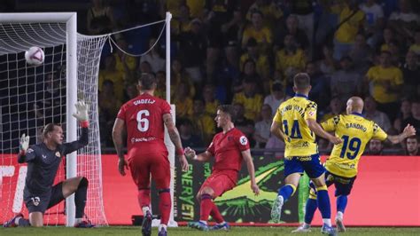 El Sevilla Se Queda A Medias En El Regreso De Pimienta A Las Palmas