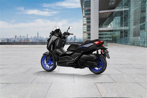 Yamaha Xmax Connected 2025 Harga OTR Promo Januari Spesifikasi Review