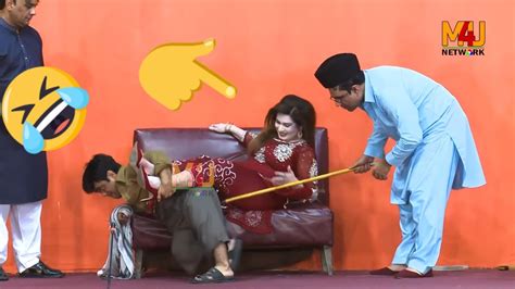 Vicky Kodu With Saira Mehar And Qaiser Piya New Stage Drama Pyaar