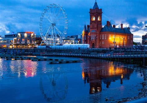 Cardiff Bay by spectacledfruitbat on DeviantArt