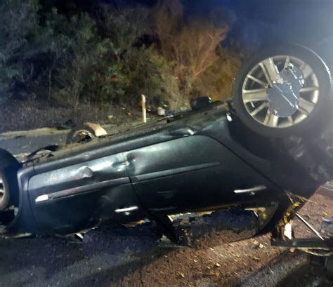 Herido grave un hombre tras volcar su vehículo en el término de Lepe y