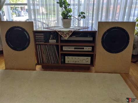 Hawthorne Silver Iris Open Baffle Speakers Photo Canuck