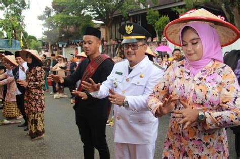 Kesenian Dan Pentas Drama Warnai Karnaval Hut Ri Ke Di Tambangan