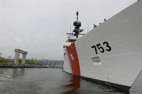 Dvids Images Coast Guard Cutter Hamilton Visits Philadelphia Image