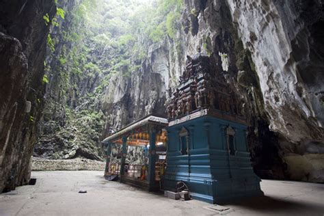 Temple of Lord Murugan in the upper cave of Batu | Batu Caves | Batu | Travel Story and Pictures ...