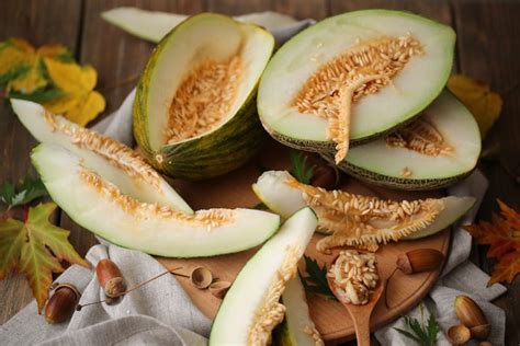 Семечки дыни: полезные свойства и противопоказания