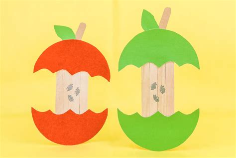 Preschool Apple Craft - Made with HAPPY