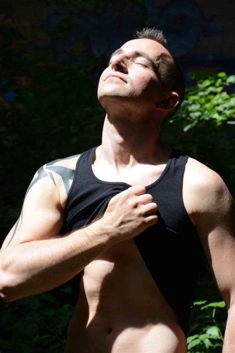 Franck Massage Gay Conseil Confinement et bien être Se regarder