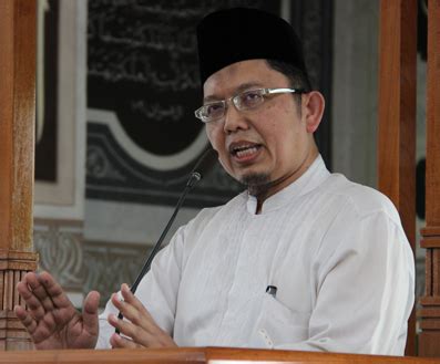 Kejari Tanjung Perak Eksekusi Ustaz Alfian Tanjung Koran Jakarta