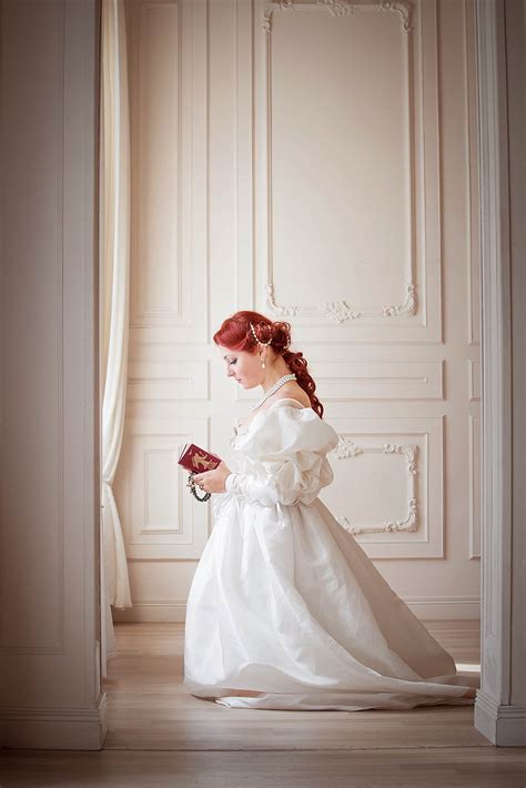 renaissance wedding dress 4
