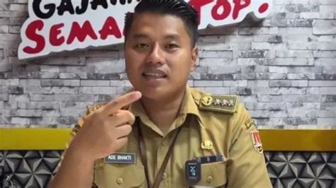 Ade Bhakti Camat Berprestasi Di Semarang Dicopot Gara Gara Nasi Goreng