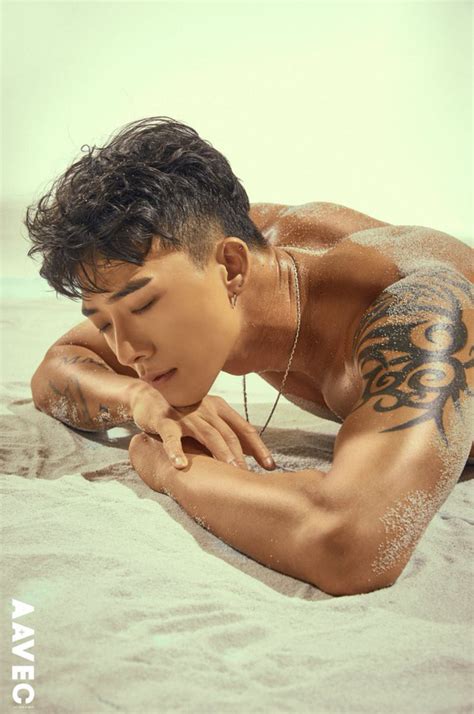 Khi vũ công của idol nổi sau đêm vì quá đẹp nữ dancer của EXO xinh xỉu hot boy múi của