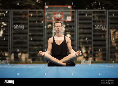 Salud mental y física Concepto de yoga y estilo de vida saludable