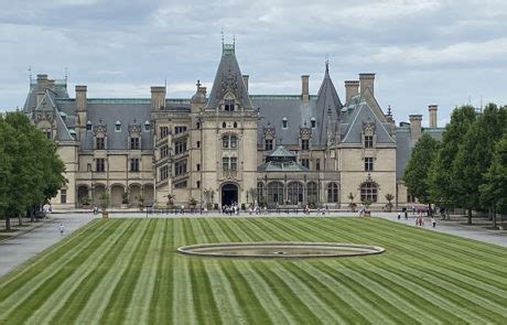 NC's Biltmore Estate Tours - FemaleSoloTrek