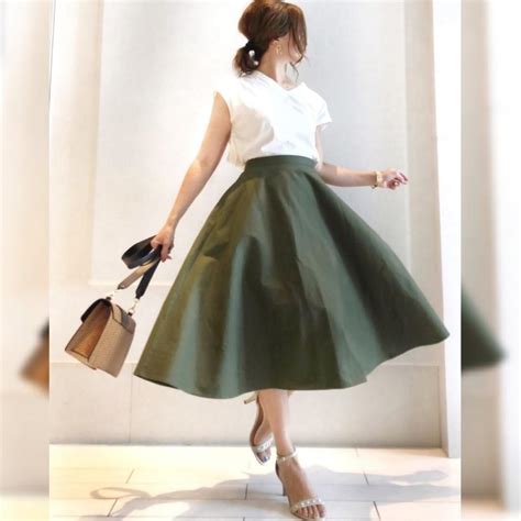 Authentic Uniqlo High Waisted Chinos Circular Skirt In Army Green Rok