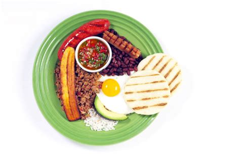 Gastronomadas Mx Bandeja Paisa Un Platillo Tradicional Colombiano