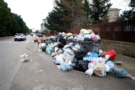 Il paradosso della Sicilia bravissima nella differenziata e con la spazzatura in strada ...