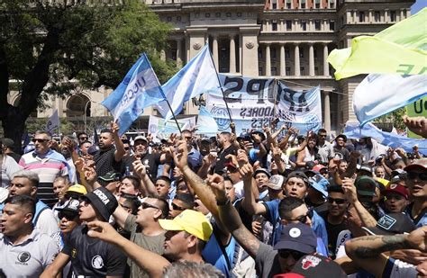 La Cgt Y Piqueteros Marcharon A Tribunales Con El Objetivo De Derribar