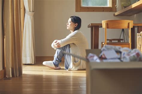 一人暮らしはやっぱり寂しい臨床心理士が伝えたい、寂しさを乗り越える5つのポイント 暮らしエイト【ハウスコム】