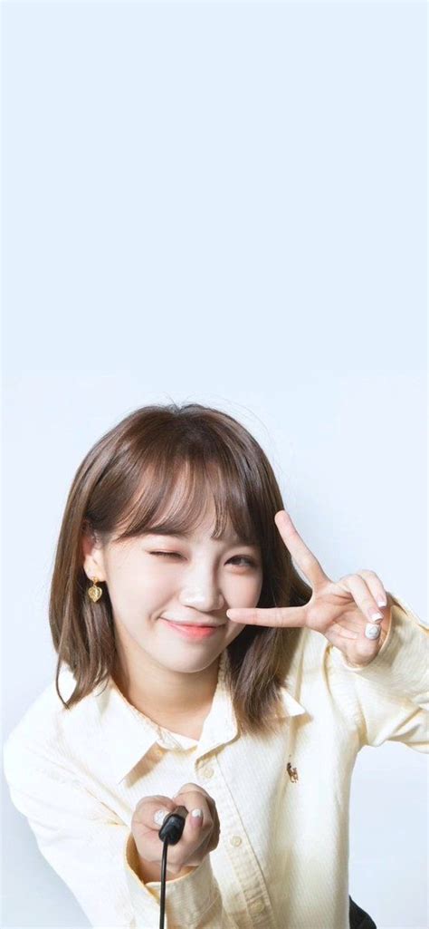 Iz One Wallpaper Wallpaper Please Iz One Chaewon Kim Credits