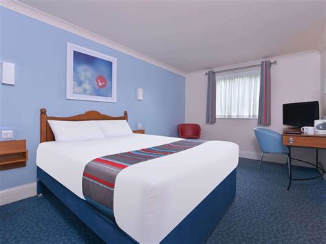 Travelodge Borehamwood Studio Way, Borehamwood - Compare Deals