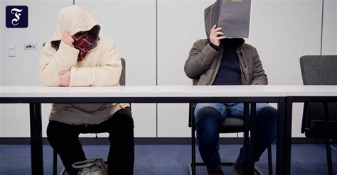 Auch Freund verurteilt Mutter bietet Sex mit Tochter an und erhält vier Jahre Haft