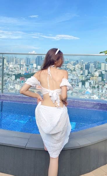 Set bikini mảnh áo tay bồng kèm váy trắng P P Bikini Thương hiệu đồ bơi nữ đồ bơi nam