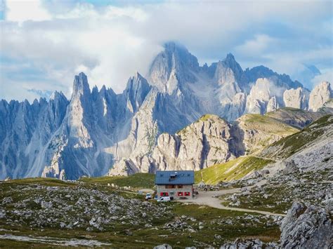 Trekking Tre Cime Di Lavaredo Day Hut To Hut Hike In The Dolomites