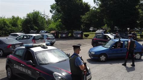 Roma Servizi Antidroga Dei Carabinieri Persone In Manette