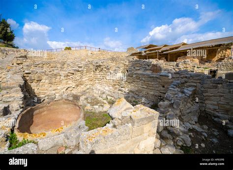 Phaistos Disc Hi Res Stock Photography And Images Alamy