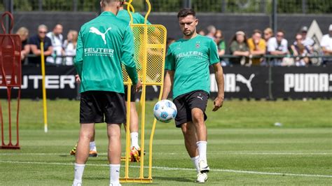 Fußball Bundesliga Borussia Mönchengladbach startet in Saison