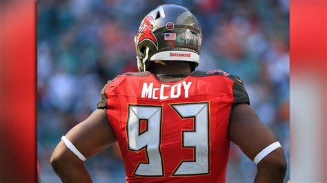 Gerald Mccoy Announces Retirement Ending 13 Year Nfl Career Fox 13