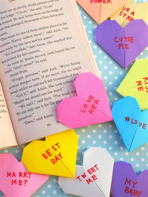 Origami Bookmark: Page Corner Heart - DIY Candy