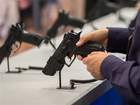 Manatee County NAACP Opposes County Employees Carrying Guns | Bradenton