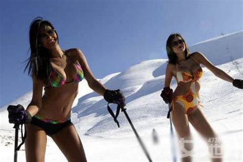 Sexy Ski Girls 75 Pics