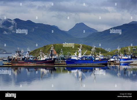 Dutch harbor alaska horizontal hi-res stock photography and images - Alamy