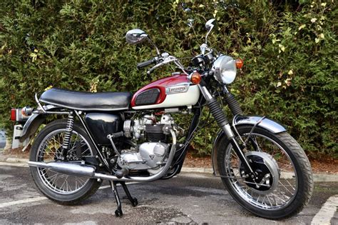 Triumph T100r Daytona 1973 We Sell Classic Bikes